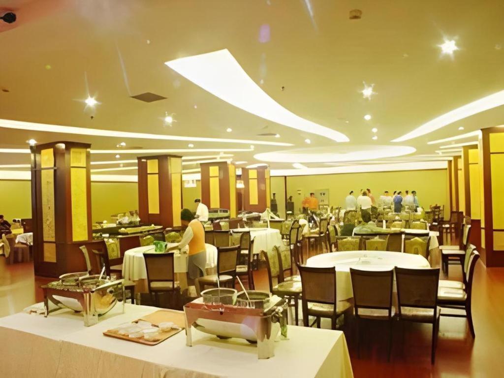 New Friendship Hotel Luoyang  Dış mekan fotoğraf
