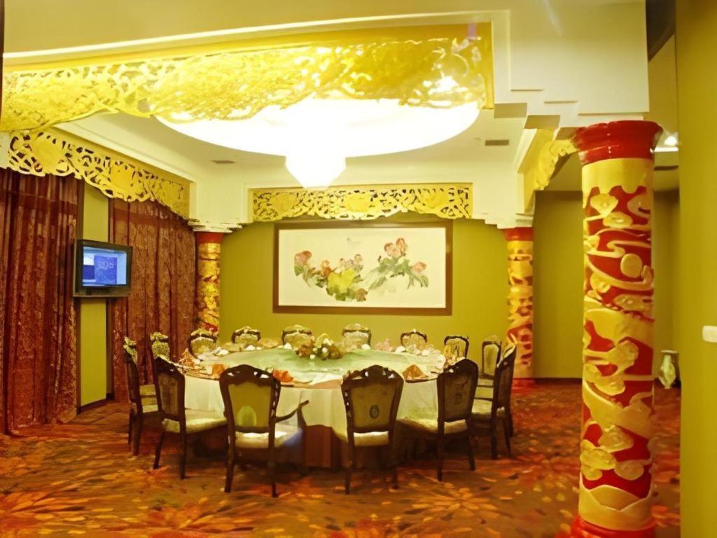 New Friendship Hotel Luoyang  Dış mekan fotoğraf